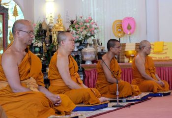 Open Dhamma practice for 93 Year of Luangta Chi