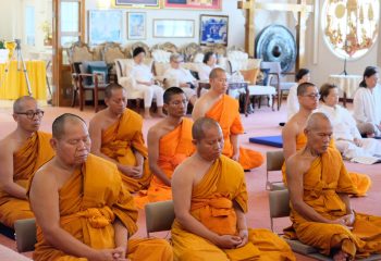 Open Dhamma practice for 93 Year of Luangta Chi